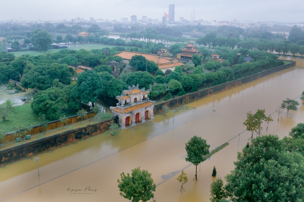 lu lut tai hue_hue ngap lut_mua lu tai hue_ mua nang tai hue_ngap lut hue 202517.jpg